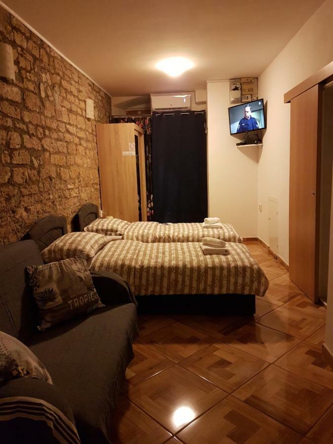 Studio Apartman Via Šibenik Exterior foto